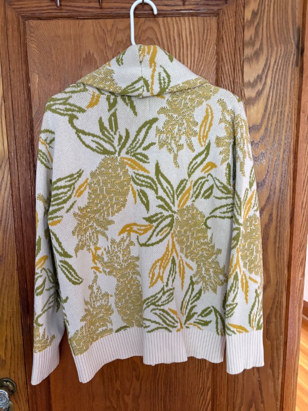 Absolutely STUNNING like new Maeve anthropologie sweater - Picture 2 of 2